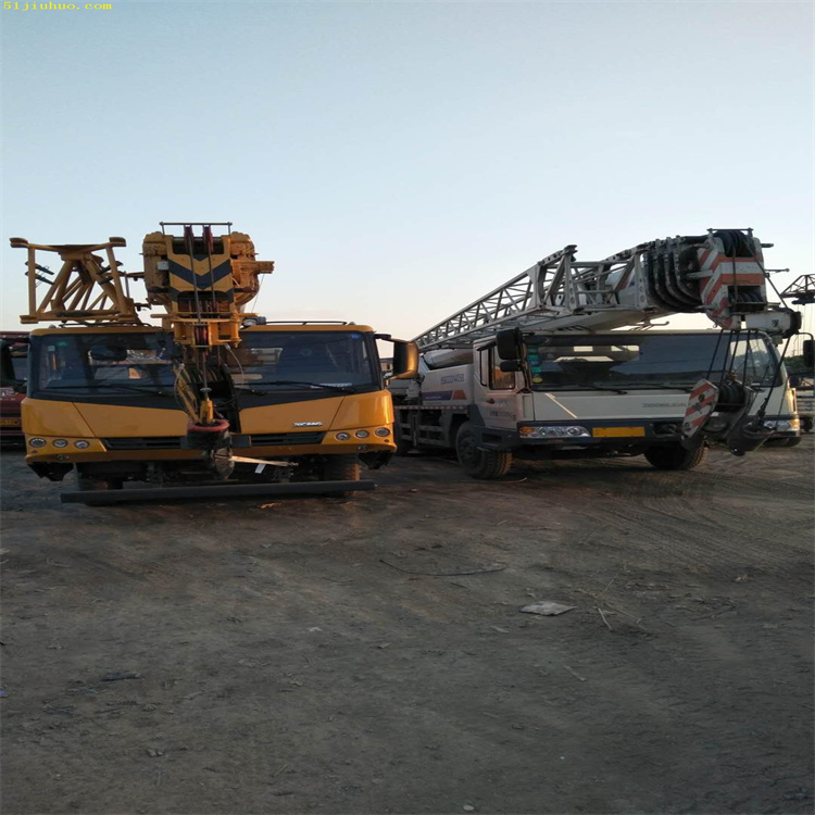 蓬溪吊车吊挖机正确办法