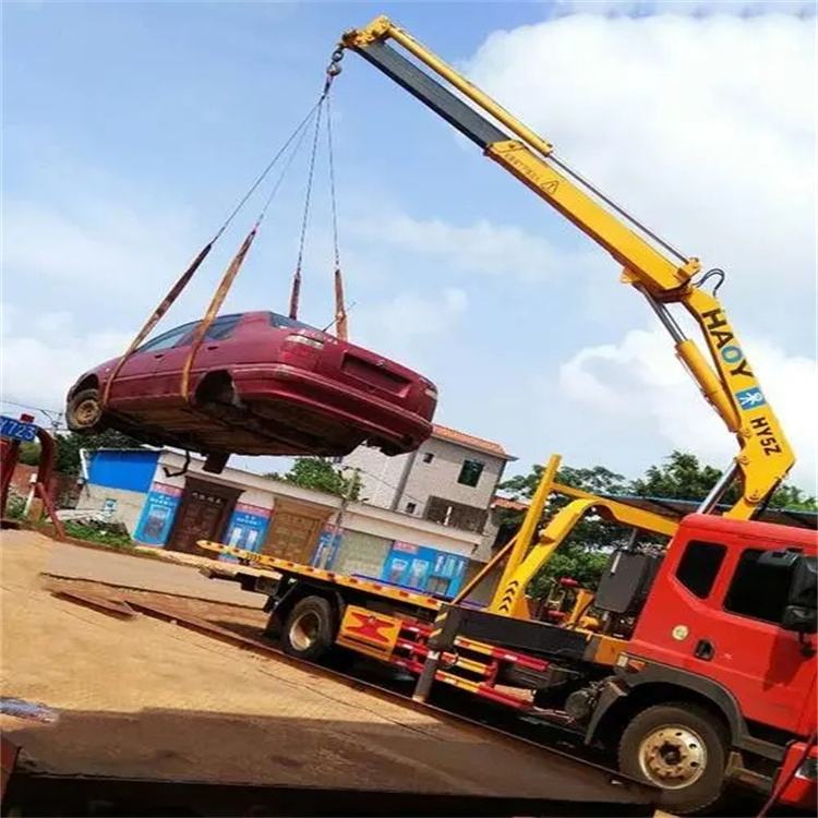 蓬溪吊车吊汽车的正确方法